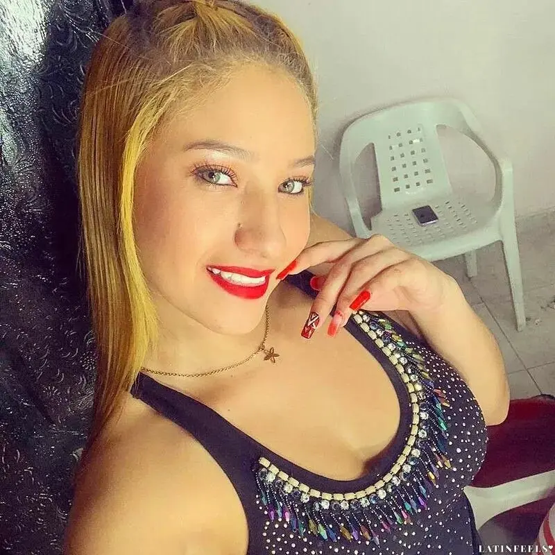 Valentina Profile image 3