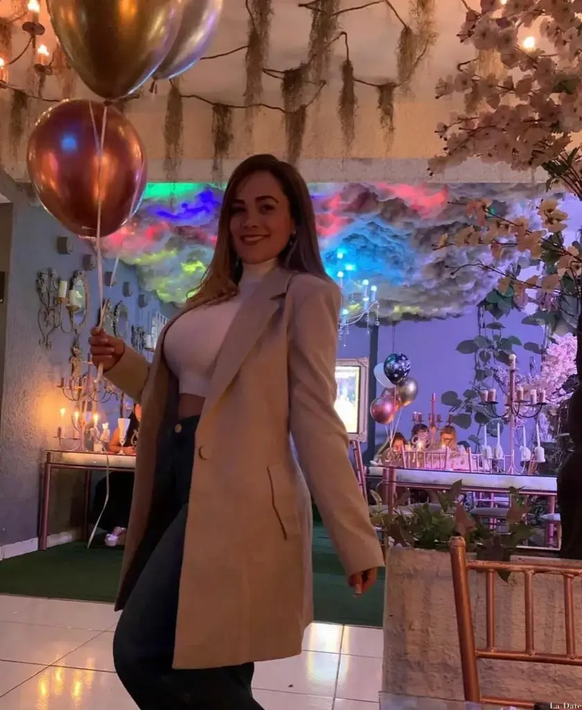 Alejandra Profile image 2