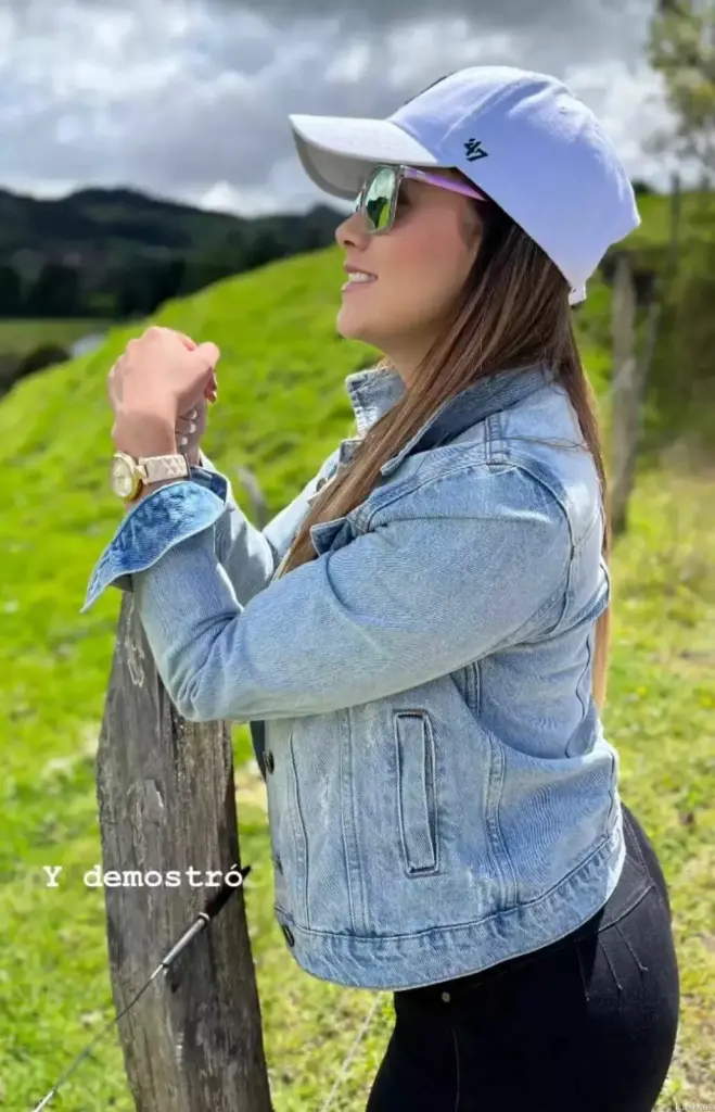 Alejandra Profile image 1