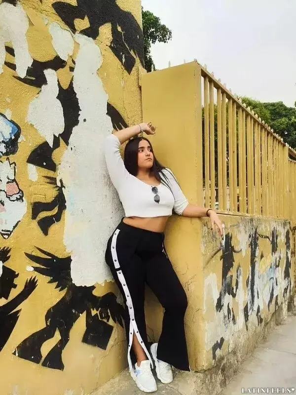 Alejandra Profile image 1