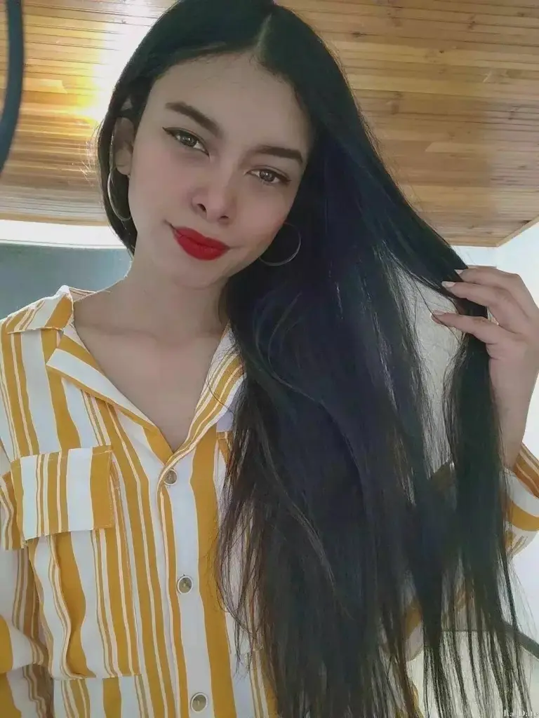 Karinya Profile image 4
