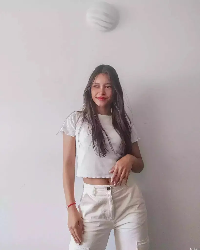 Karinya Profile image 3