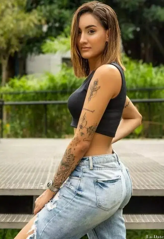 Sandra Profile image 3