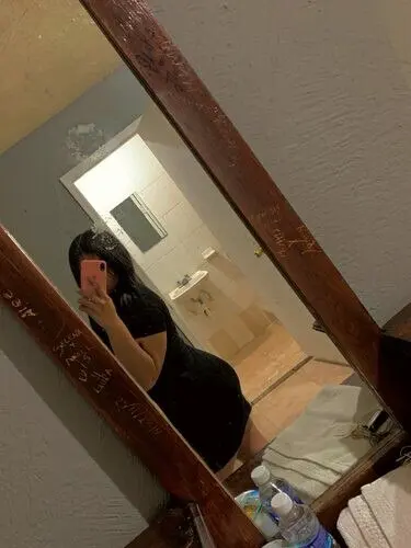 Honey Profile image 1