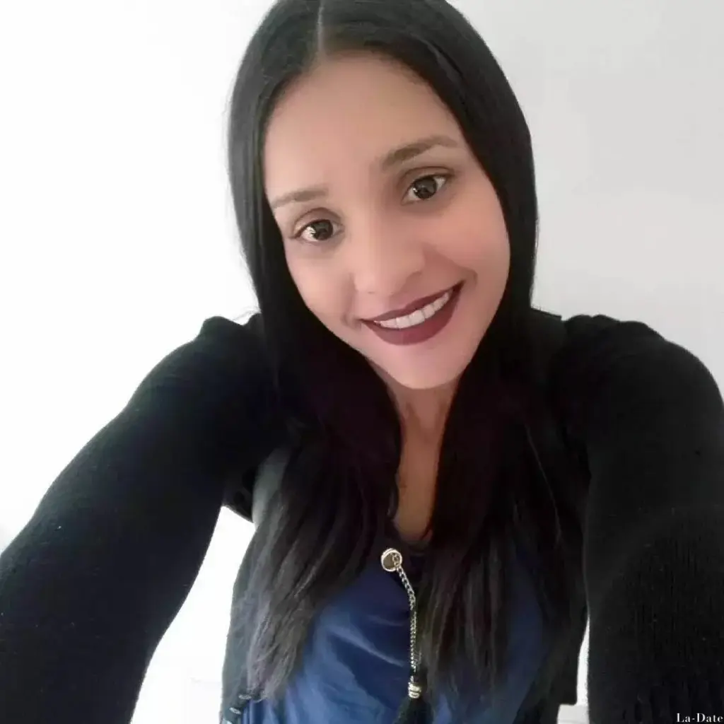 Jhoelys Profile image 1