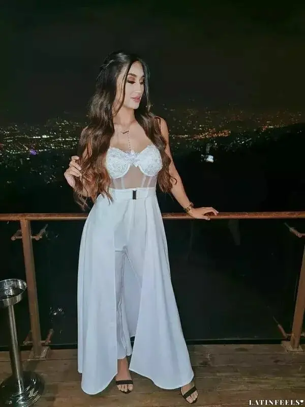 Laura Profile image 2