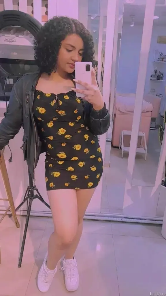 Elena Profile image 1